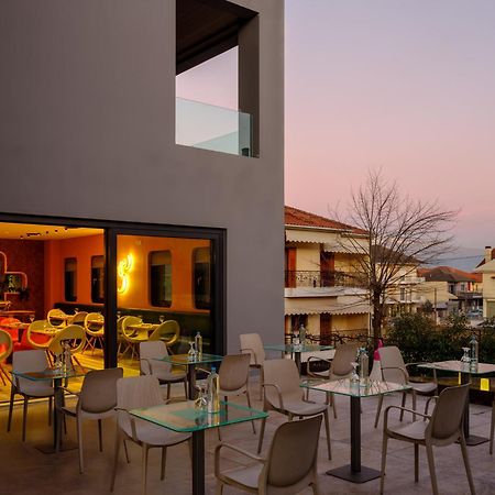 Essence Hotel Ioannina Buitenkant foto