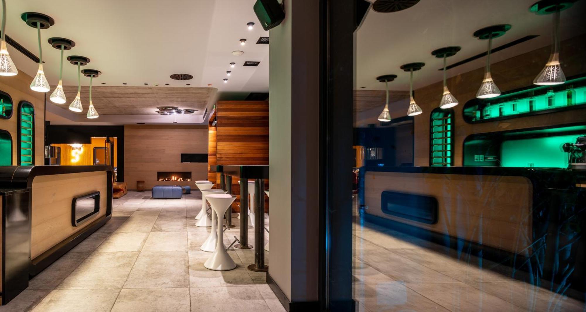Essence Hotel Ioannina Buitenkant foto