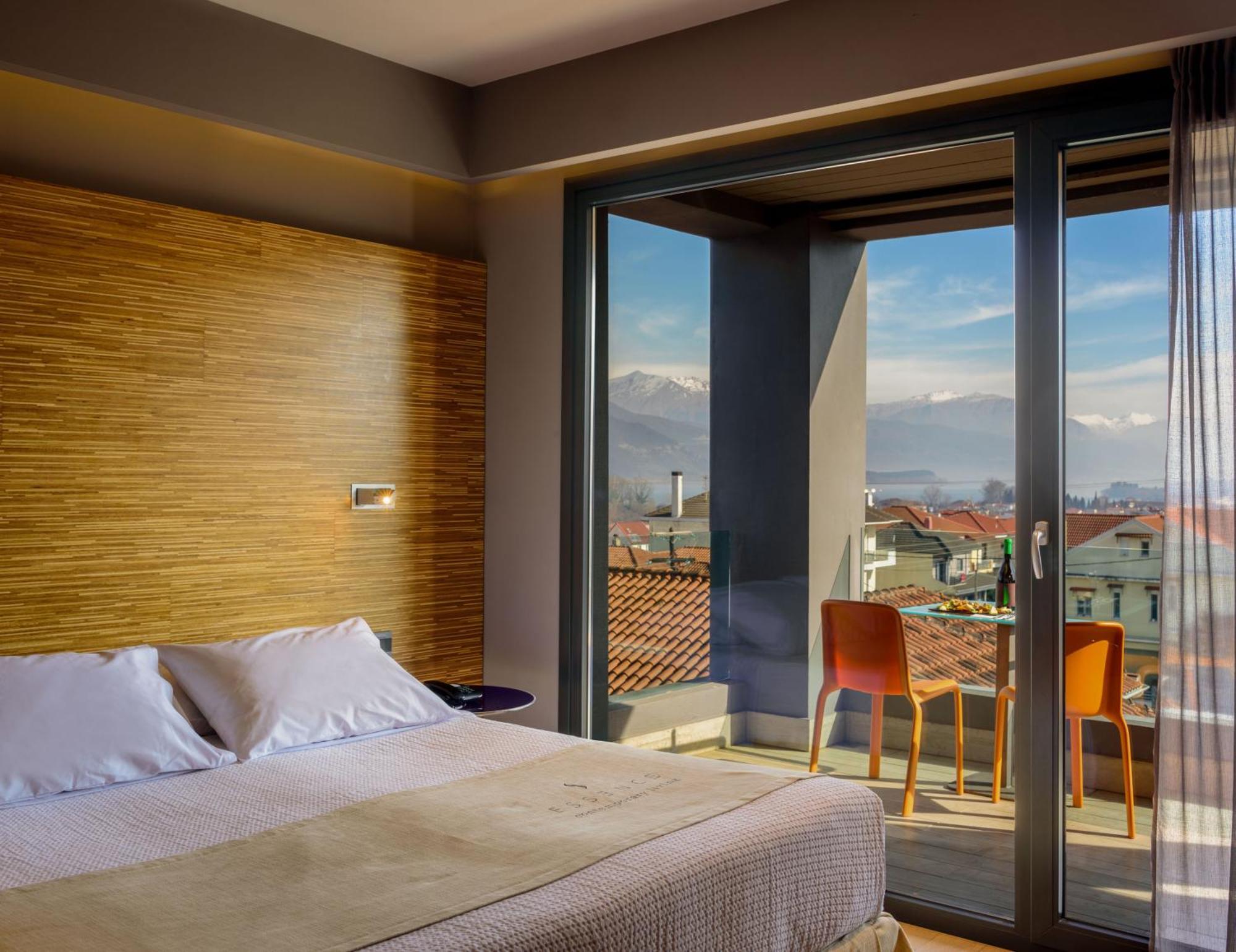Essence Hotel Ioannina Buitenkant foto