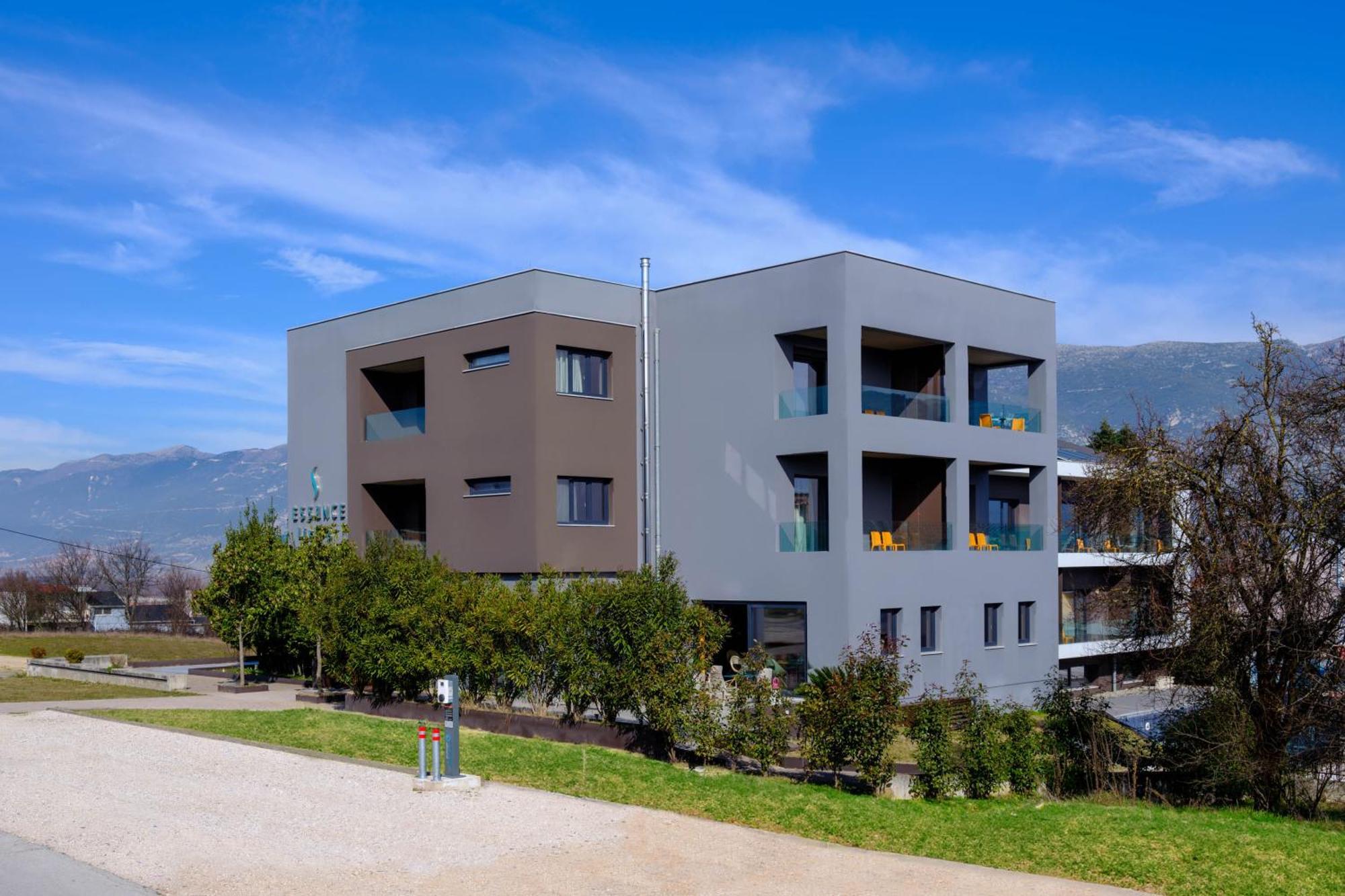 Essence Hotel Ioannina Buitenkant foto
