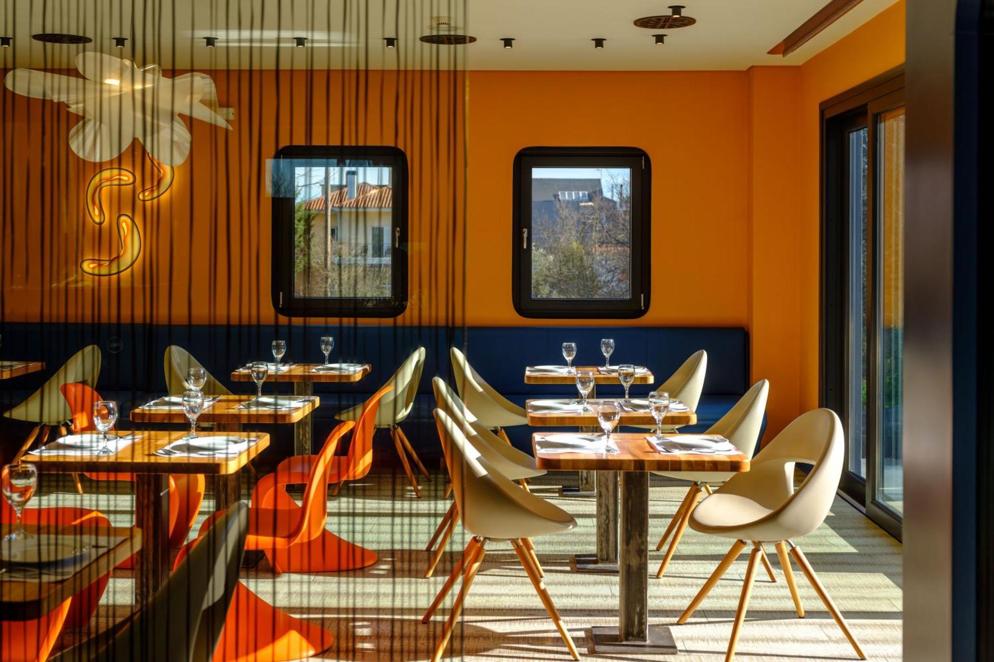 Essence Hotel Ioannina Buitenkant foto