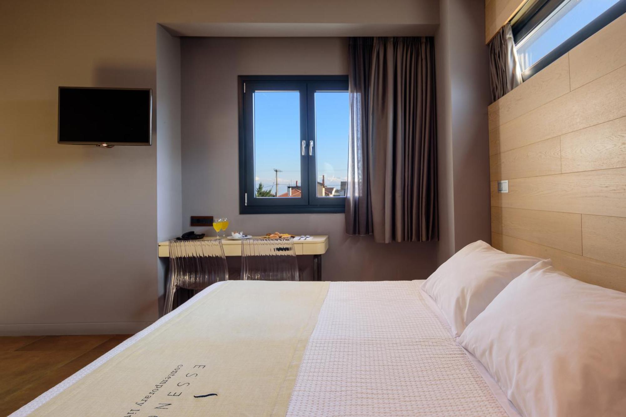 Essence Hotel Ioannina Buitenkant foto