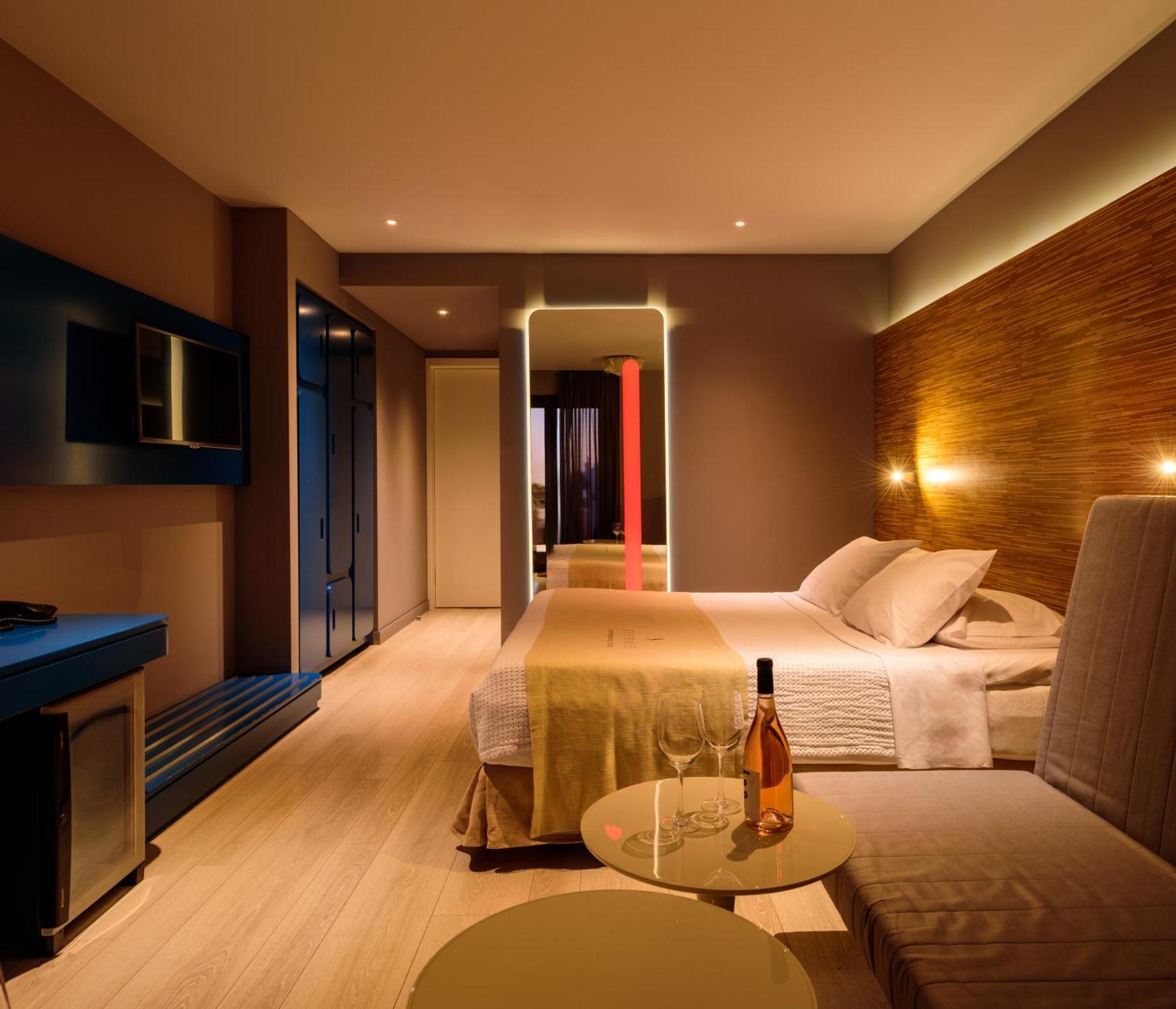 Essence Hotel Ioannina Buitenkant foto