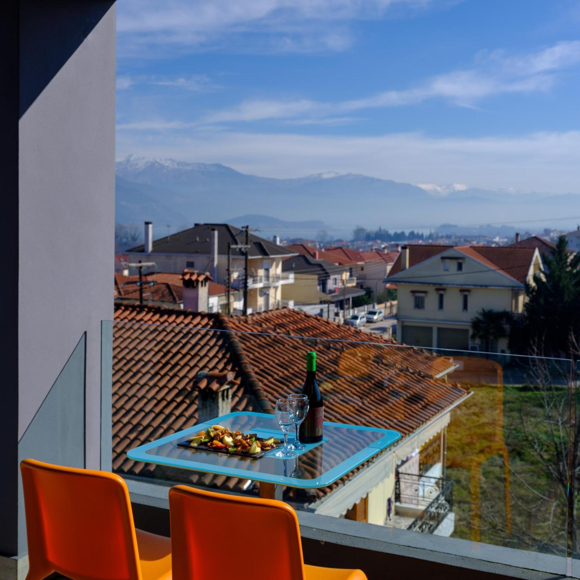 Essence Hotel Ioannina Buitenkant foto