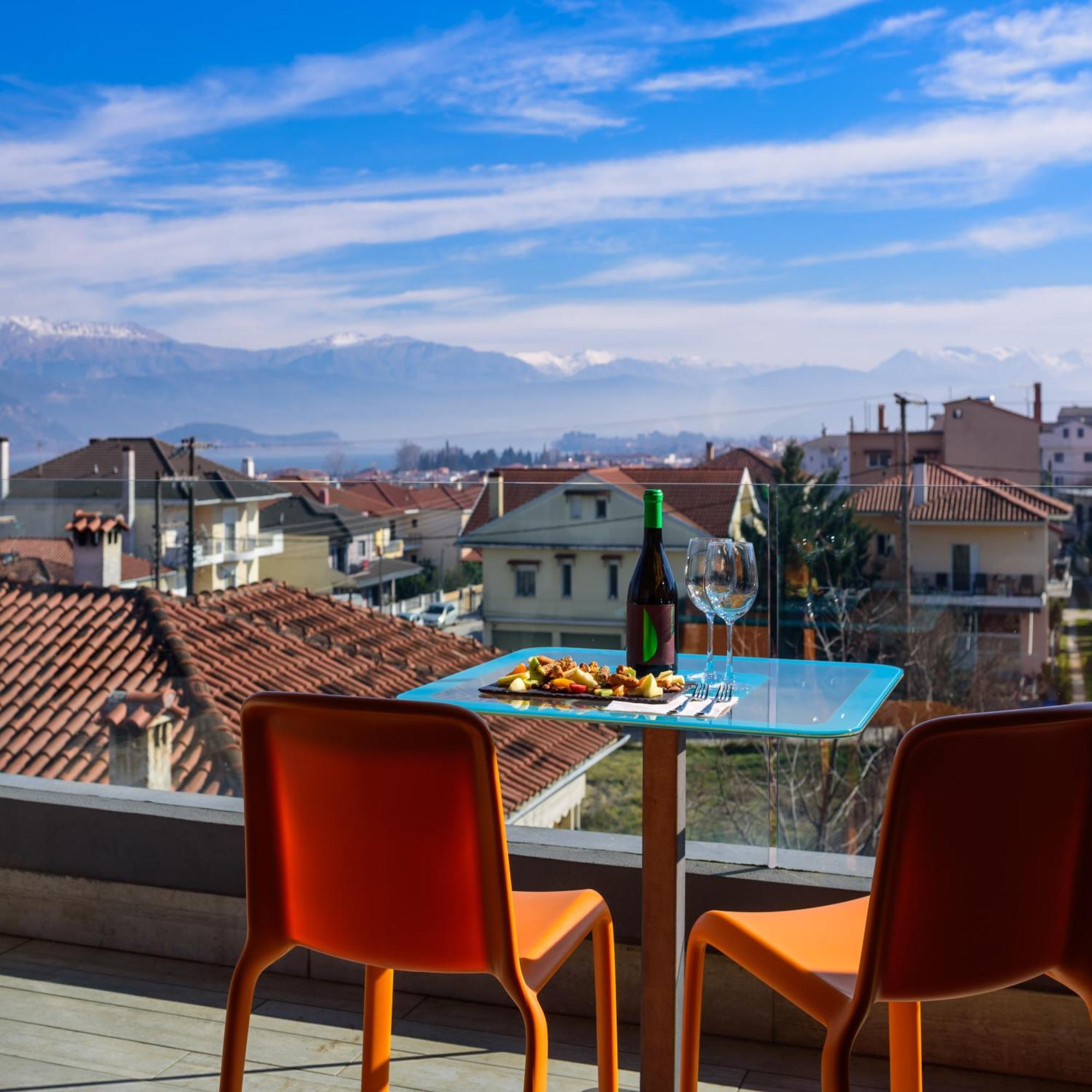 Essence Hotel Ioannina Buitenkant foto