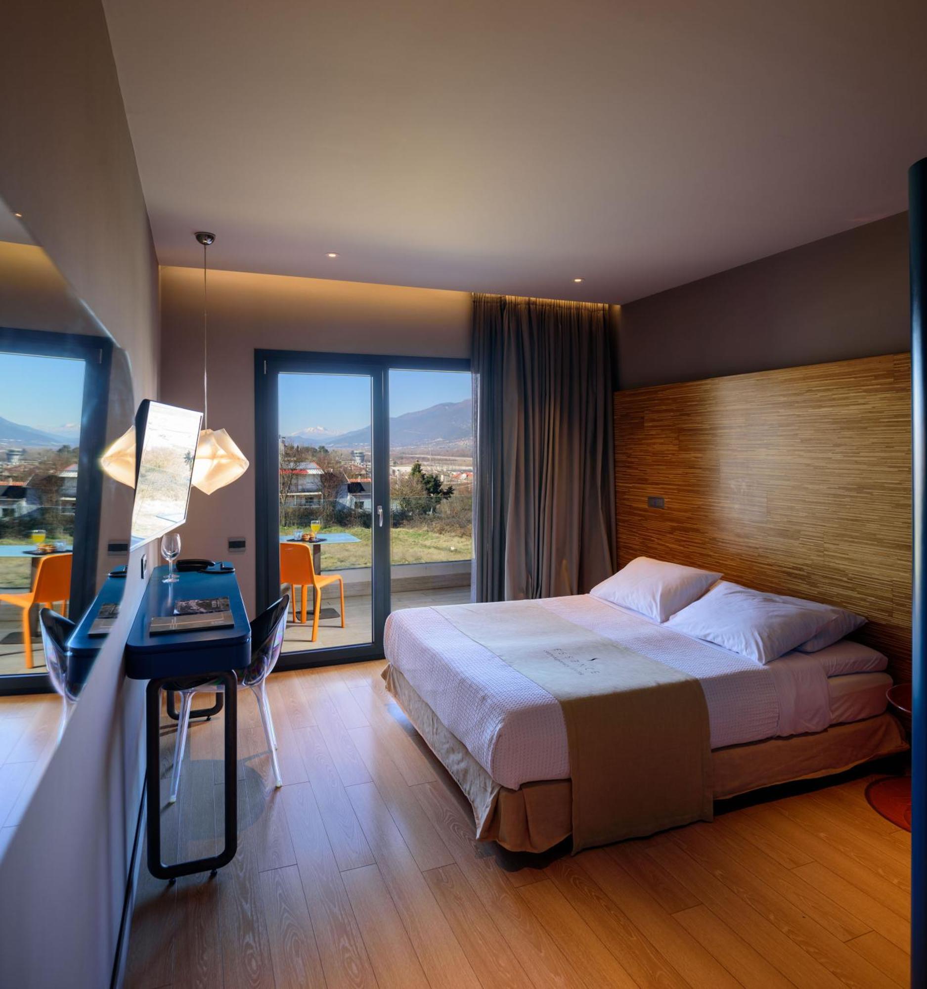 Essence Hotel Ioannina Buitenkant foto